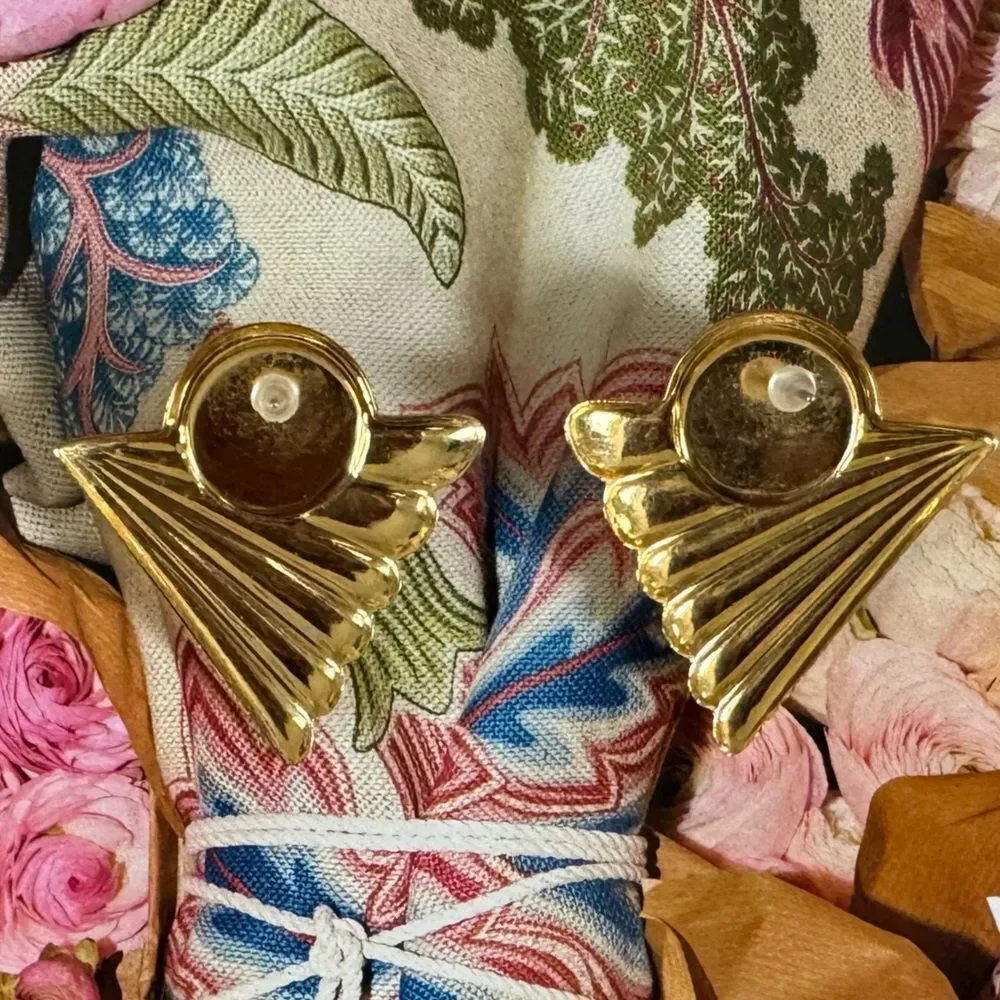 VTG Gold Fan Pink Suede Post Earrings - Picture 4 of 8